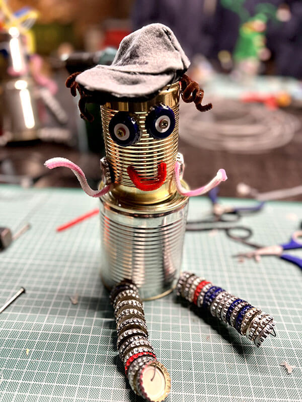 Dosenroboter - Schüler üben sich Kreativ im Industriemuseum Brandenburg
