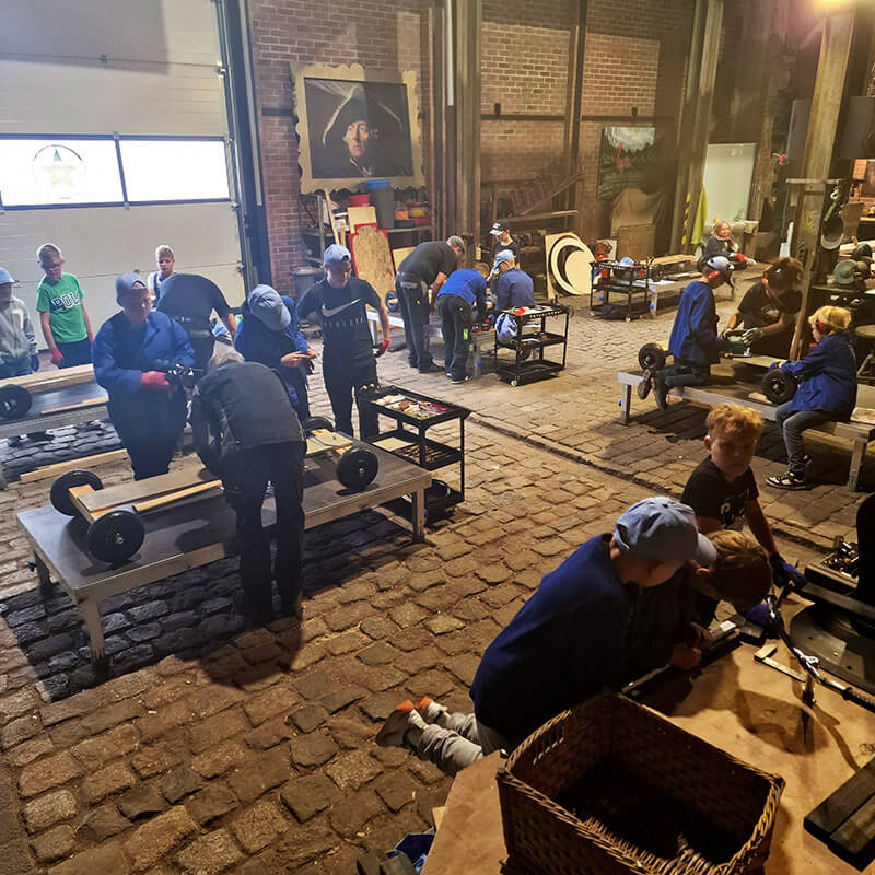 Seifenkistenrennen - ein Schulprojekt 2024 im Industriemuseum Brandenburg Seifenkistenrennen - ein Schulprojekt 2024 im Industriemuseum Brandenburg