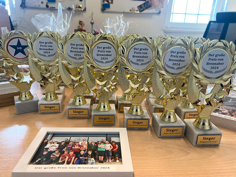 Seifenkistenrennen - ein Schulprojekt 2024 im Industriemuseum Brandenburg Seifenkistenrennen - ein Schulprojekt 2024 im Industriemuseum Brandenburg